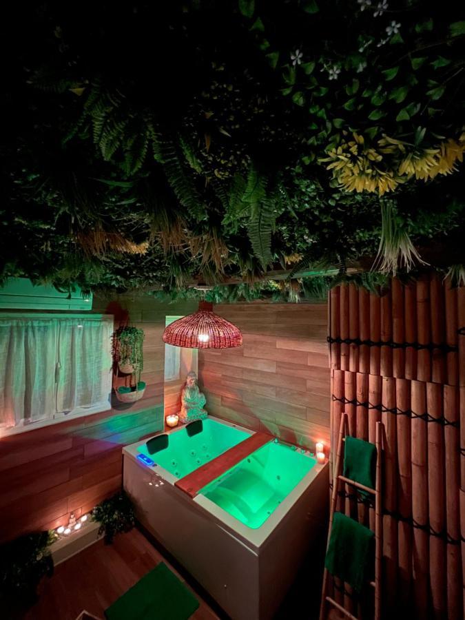 Appartamento Le Balneo Jacuzzi Vieil Antibes Safranier Esterno foto