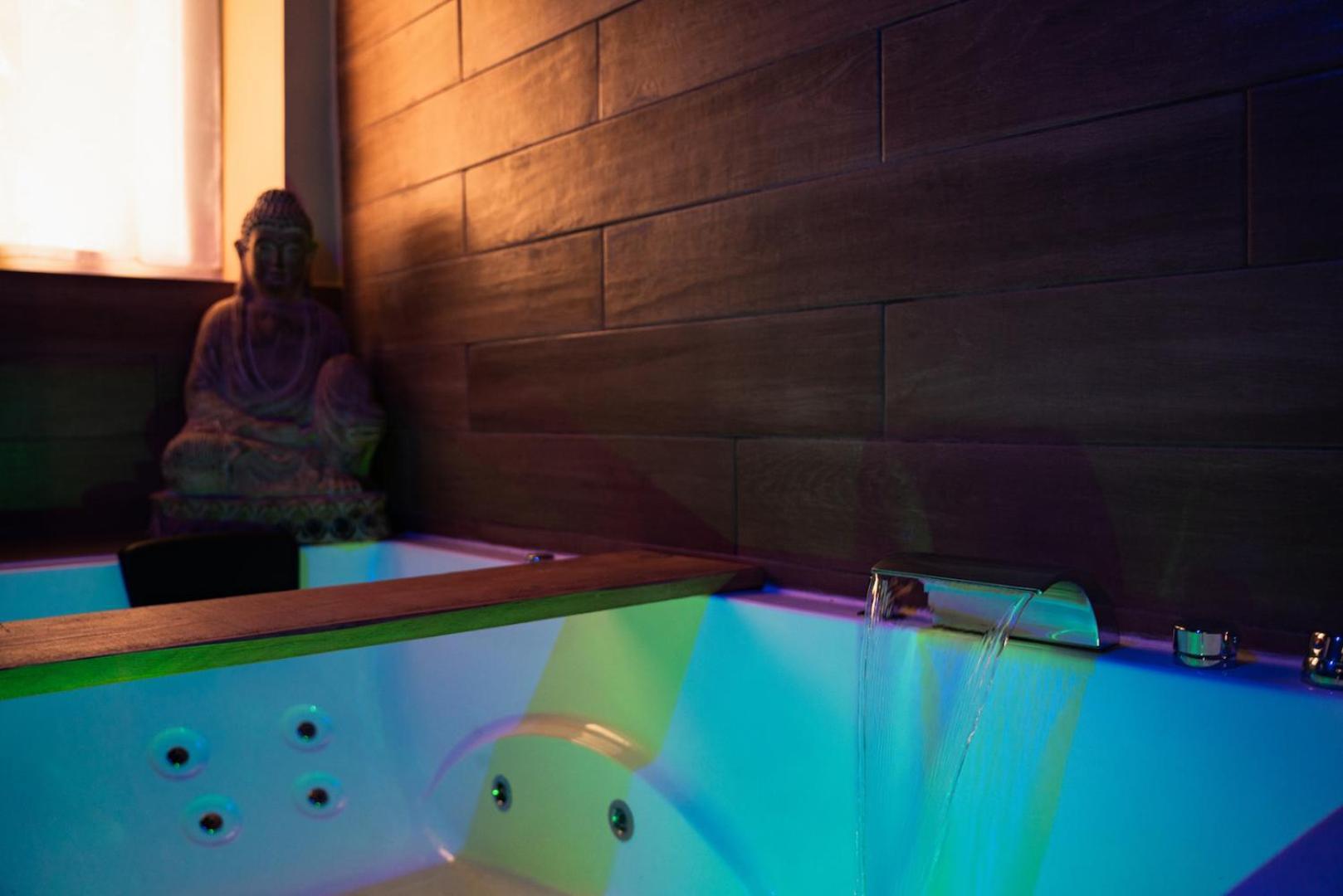 Appartamento Le Balneo Jacuzzi Vieil Antibes Safranier Esterno foto